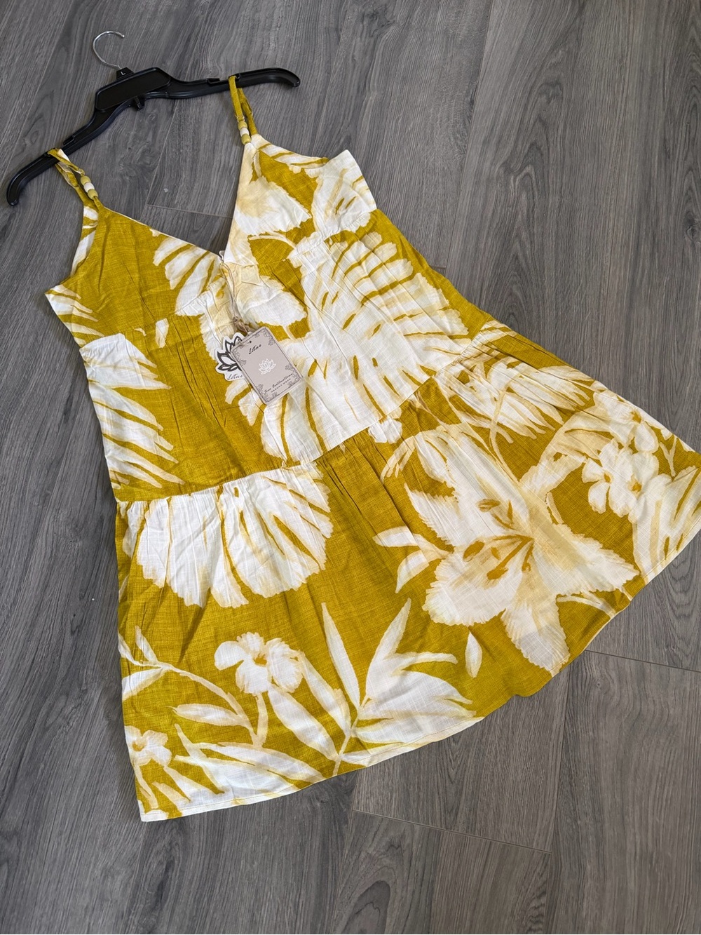 Women’s Olive Floral Tiered Sundress Free Destinations Size M NWT